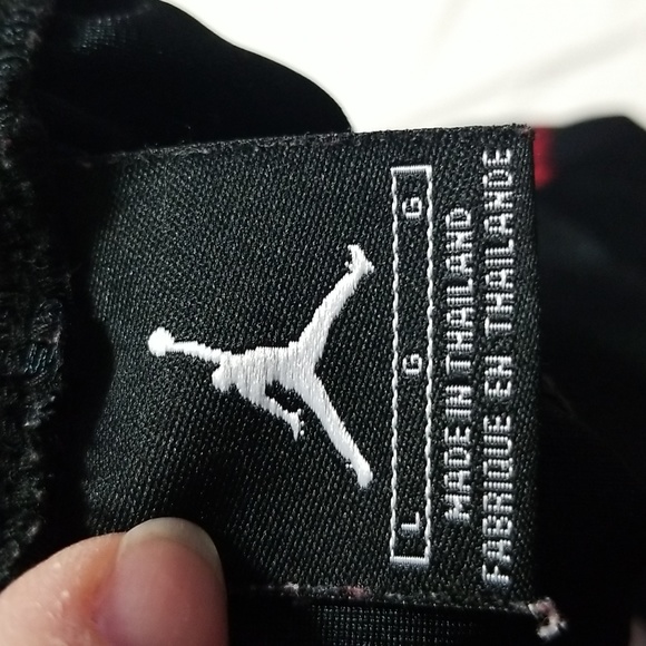 Nike athletic shorts.  Men's large. Air Jordan - Picture 7 of 8